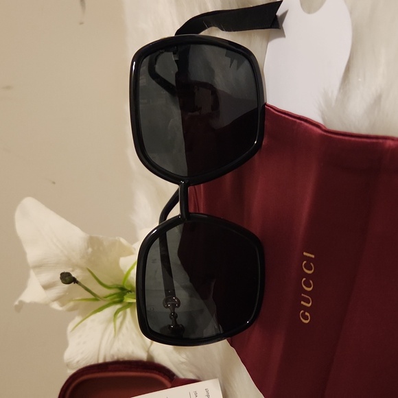 Gucci square framed sunglasses ๐ I ACCEPT ANY REASONABLE OFFERS - Picture 12 of 16